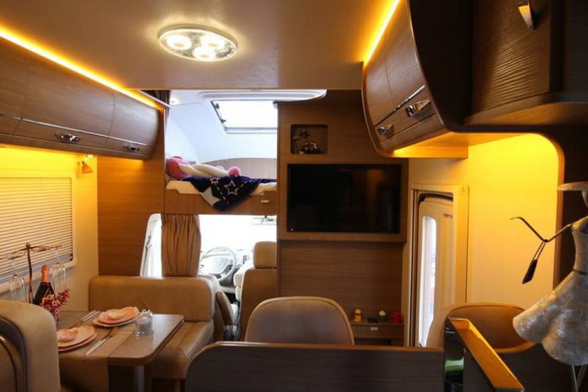 旌航房车巍浩(WH-592-I)auto_3425-(1)