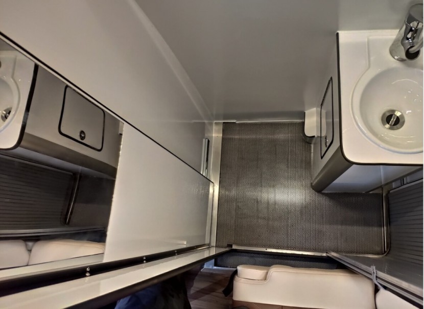 尚旅福特新全顺梦骑士豪华版，走到灯火通明，看遍世间辽阔f8bcfeb502cf08f55f27ed97d3202605