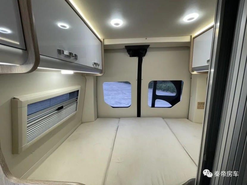 秦帝房车追电系列B型，小小空间，配置齐全！get?code=MDBlZTA1YmUzMzlhZTM5YTA5ZmQ4YjVmYmYwZWNmNjAsMTY2MzU4MTE3MjcyNQ==