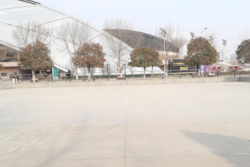 3.31郑州房车展场地河南省体育中心 WLH_3344