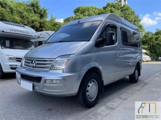18款上汽大通V80 短轴B型房车 大通
