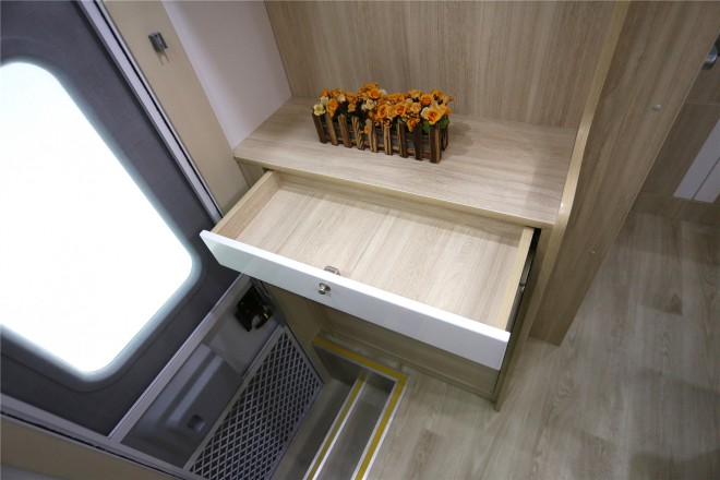 拓锐斯特依维柯C型欧亚版TIC-601 52万起 2E1A4817