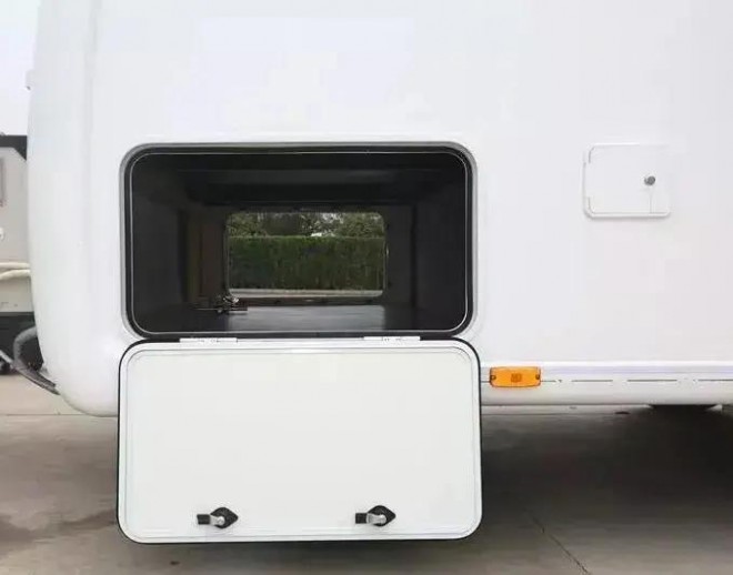 宇通T510上路拖挂(前横床布局)房车9d4955be3f0a4459a0430419af0c3607