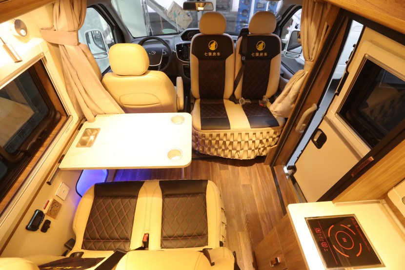 6.5洛阳房车展七狼房车将携新款国六大通B型、福特B型房车亮相4a3e6fd14db94634922e0204f03fdc71