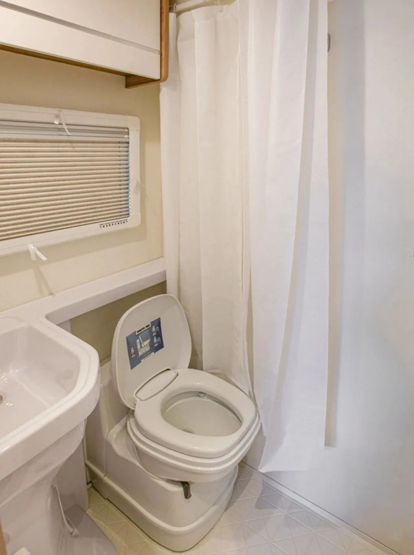 9月2日郑州房车展：金冠房车宾歌CX500豪华版，带您品味人间烟火！dd5c173860a80282c4c9bb1176887711