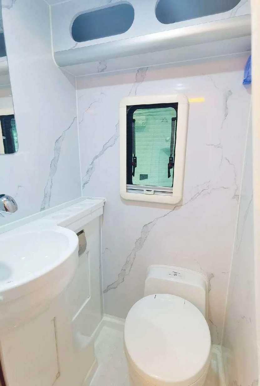 9月2日郑州房车展，都市丛林经典C型后横床房车，宽敞舒适，一车无忧！91ac66f7fc940cb13df6e6e35b57232c