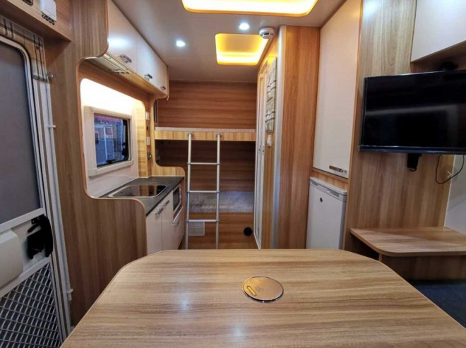 澳森拖挂房车——B型款4b75f385e0c148ba8e18559dd333c303