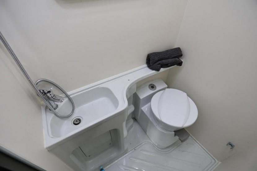 想选C型无拓房车？9月2日郑州房车展，秦帝铜爵系列QC20房车，旅居良选莫错过！0695521f94b59ee00ef173454b0ed282