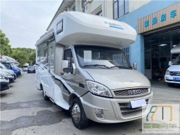 依维柯 2017款中天依维柯侧拓展C型房车