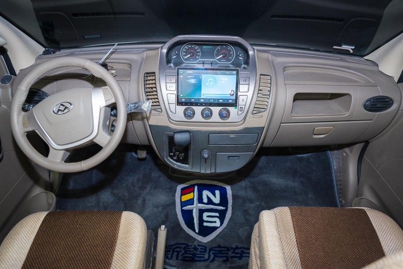 新星房车通途系列C600-租赁定制版（四人床）43.8万元 DSC_9723
