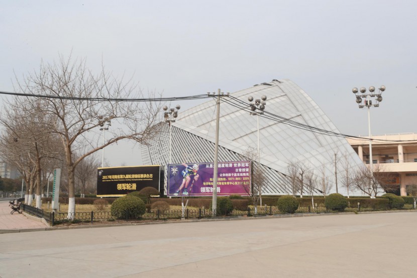 3.31郑州房车展场地河南省体育中心 WLH_3293