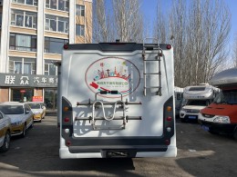 宇通 侧拓展房车