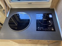 依维柯 20款依维柯C型双拓展房车