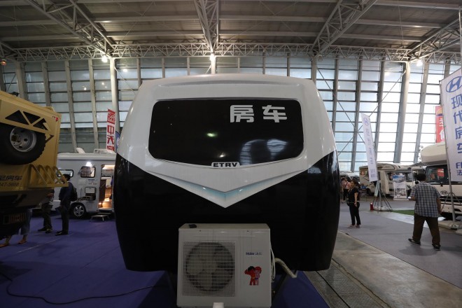 新星房车 美式单拓展露营地拖挂房车 24.8万元 WLH_5980