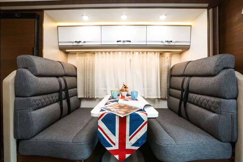 宇通房车：舒适享受一步到位，这，就是双拓展的魅力！