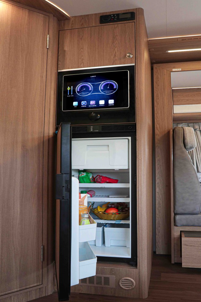金冠宾歌CD510h依维柯C型侧拓展房车4-6座202104081025227097269