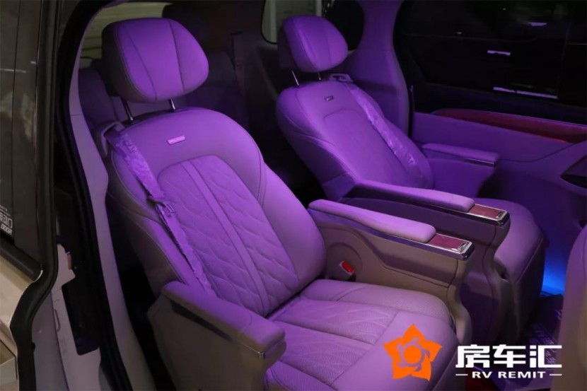 雅典娜版别克GL8商务车，改装后30来万气场翻倍！14.jpg