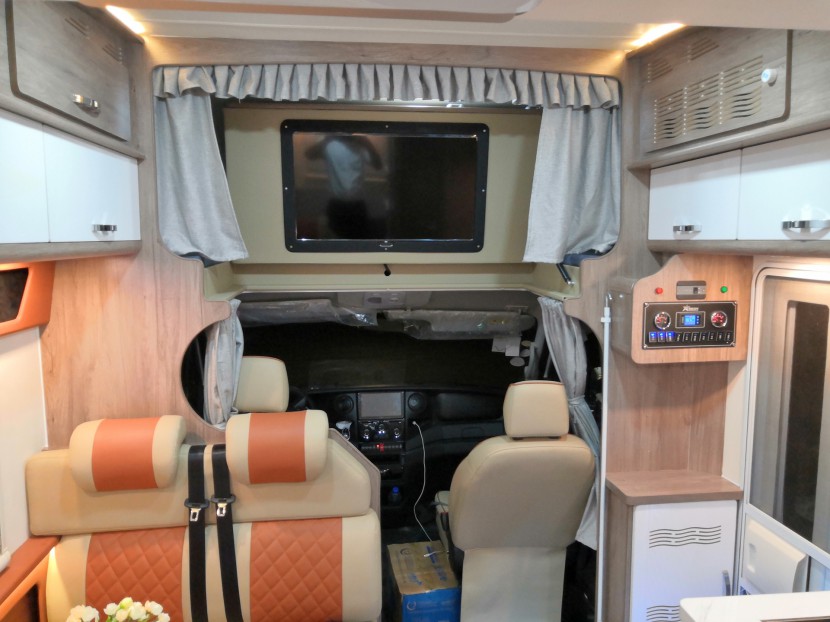 6.5洛阳房车展都市丛林房车将携新款车型首发亮相展会574acfaa9c1549438ca54e928ba9331e