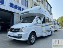 上汽大通 2018款上汽大通RV80柴油自动挡C型旅居房车