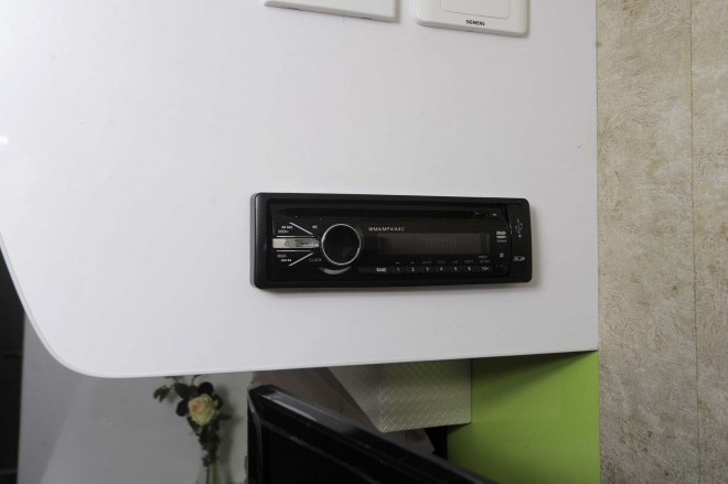 戴德隆翠C19拖挂式营地房车 17万元 _DSC8538