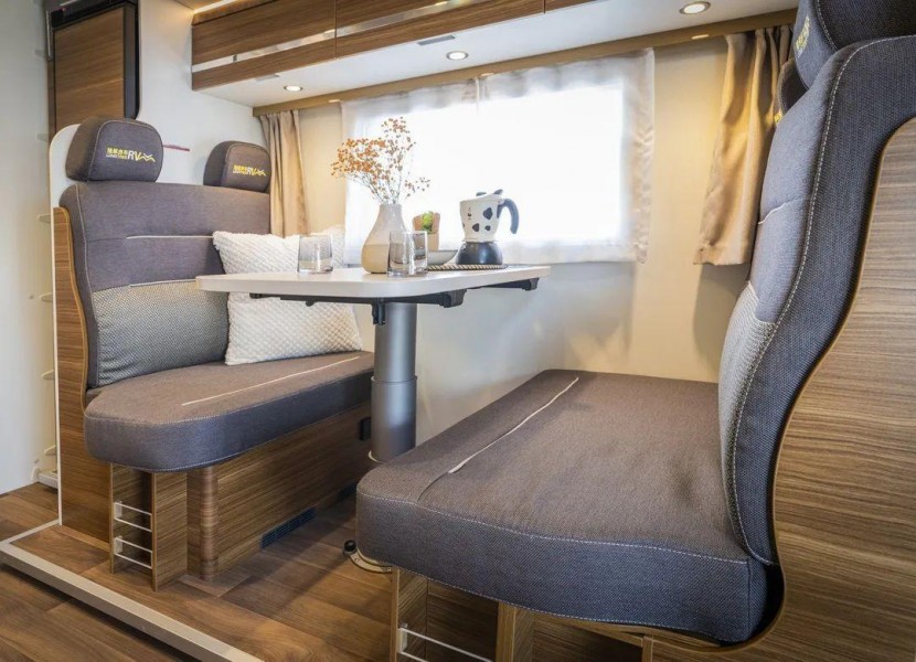 隆翠C618旗舰版房车邀您参加9月2日郑州房车展，旗舰品质，迎风起航！bfa39f8d95e57146dc23049426e5f178