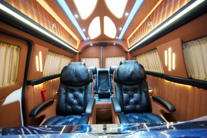 2018款福特·新逸途商务车即将登陆郑州3.31房车展首发20180327223726_7512