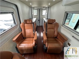上汽大通 2021款 上汽大通V90加长轴后双胎B型房车