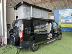 齐星房车 2021款福特全顺升降顶纵置床
