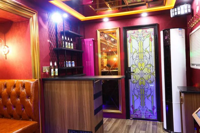 宇通KTV拖挂房车：这，是一条“会唱歌”的推送！