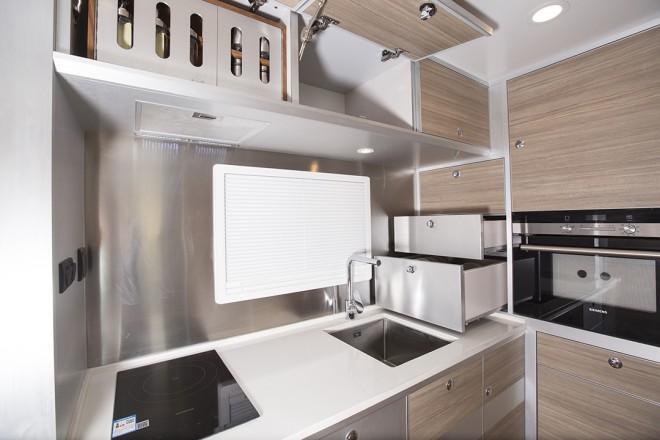 德野奔驰乌尼莫克U4000四驱越野房车终极性能撼路先锋这是描述信息