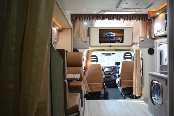 郑州3.31房车展新品推荐|18款拓锐斯特TIC622进口依维柯欧畅版20180321093510_5561