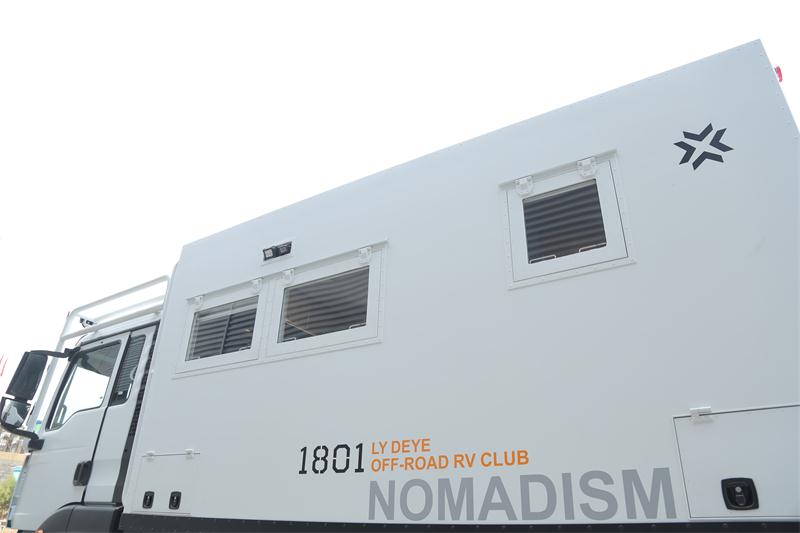 德野诺马迪森越野房车NOMADISM驰骋者外观