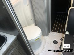 江铃 2020款小野牛 六座白色
