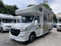2022 款隆翠凯歌 C620 依维柯欧胜C型房车 隆翠依维柯