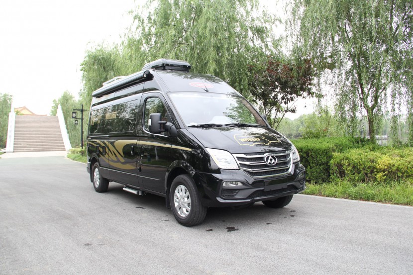 卫航房车大通长轴高顶B型旅居款房车 35.8万元 车辆外观-(2)