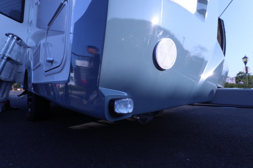 实用主义——飞神9011拖挂式房车（详拍） WLH_6871
