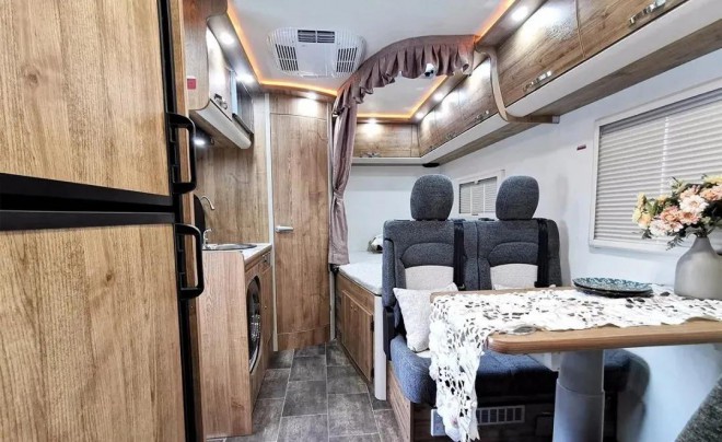 拓锐斯特未来1个月的新品，提前剧透第一弹，47.8-65.8万97a963e73cab48d59f82f5b5a019b38e