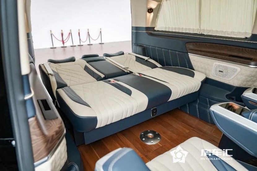 2022款卡升奔驰豪华七座商务车，清风拂山岗，强者自尚强37ec33d157c4d09bd6b1e931451f2d11