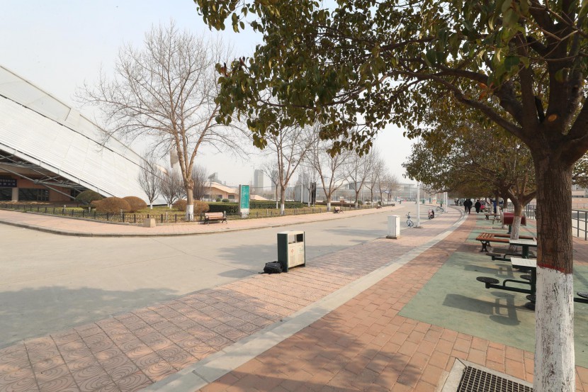 3.31郑州房车展场地河南省体育中心 WLH_3493