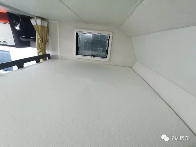 华居江铃轻卡畅玩版大魔方