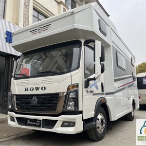 豪沃 2024 款重汽豪沃 C型拓展旅居房车