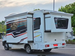 宇通房车 2022款2022款C535旗舰版双拓展