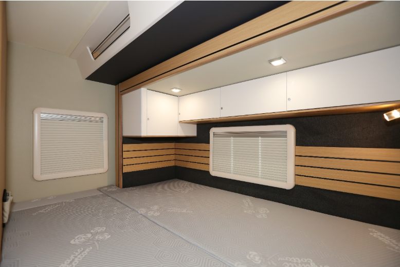 9月2日郑州房车展，宇通C530双拓展房车，宇宙纵游平原阔，通达山河日月长！1be7636b51460b75ea0d9e6779973394