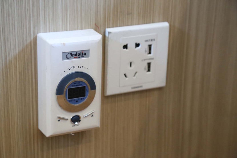 戴德隆翠韩28拖挂式营地房车 20.6万元 IMG_2579
