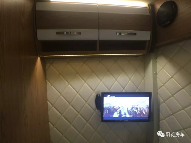 蔚览房车依维柯C型旅居车49.8万