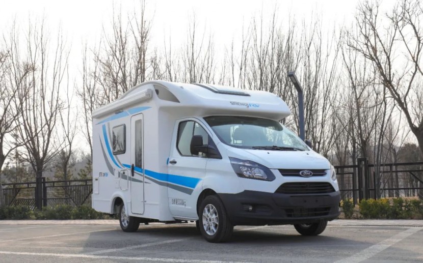 36.8万的C型房车，究竟是噱头还是馅饼？get?code=NjY3YjMyZDlhZmM4MjBkNDNkYmZkMTAxNzFiYWNkN2YsMTY2MTkyMjUxMzgwNg==