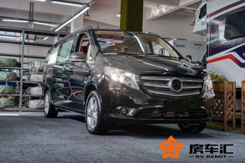 2021限量发售，迈巴赫级享受！全新奔驰七座多功能MPV，52.8万包牌价！2.jpg