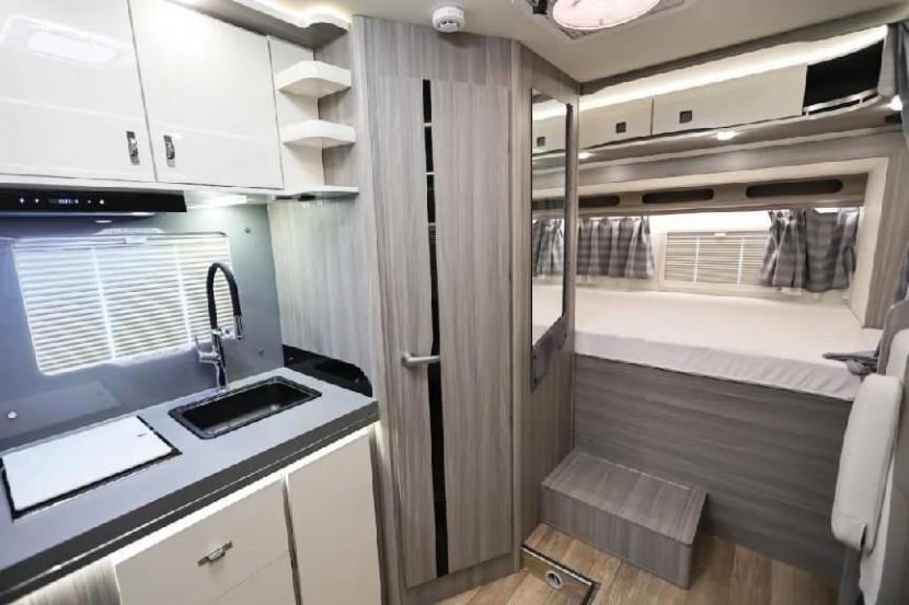 9月2日郑州房车展，隆翠C620尊享版，尊奢配置，尽享旅行！211ee40d91347cc1dbf9523262326014