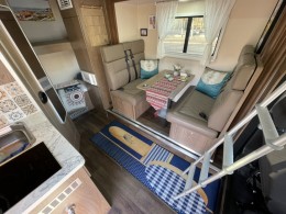 卫航 依维柯拓展房车