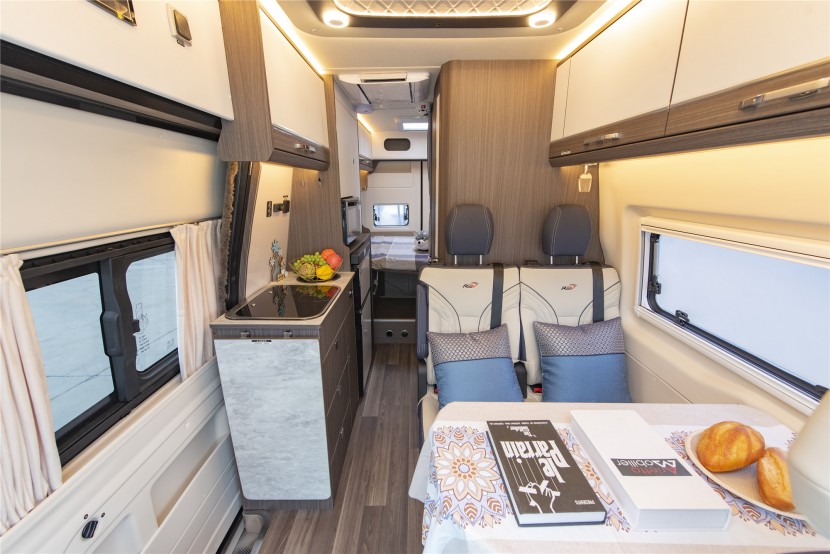 瑞弗房车R700畅旅版，B型房车天花板，保温隔热性能优良get?code=YzY5MDM3ZjJkNGIyYjMxZDBiMmI3NDRjMTlmOThjNTgsMTY2MzE1MDM5OTExMg==